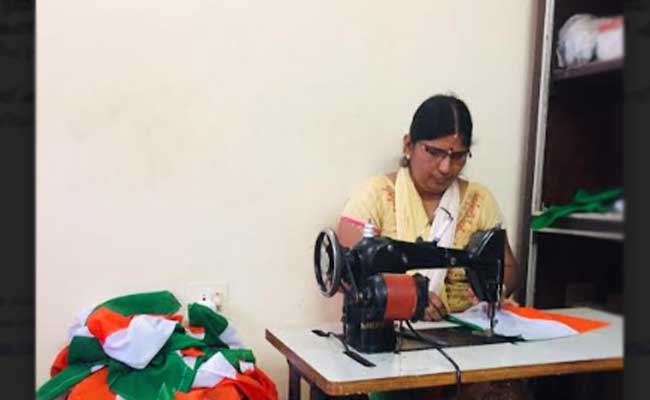 Read more about the article ഹര്‍ ഘര്‍ തിരംഗ;  മഞ്ചേശ്വരത്ത് മാത്രം  നിര്‍മ്മിക്കുന്നത് 17500 ദേശീയപതാകകള്‍