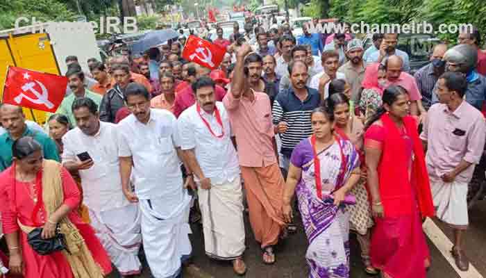 Read more about the article മട്ടന്നൂർ മുനിസിപ്പല്‍ തെരഞ്ഞെടുപ്പ്; വികസന തുടർച്ചയിൽ വീണ്ടും എൽ.ഡി.എഫിന് തന്നെ വിജയം, ബി.ജെ.പിക്ക് ടൗൺ വാർഡ് 12 വോട്ടിന് നഷ്‌ടമായി