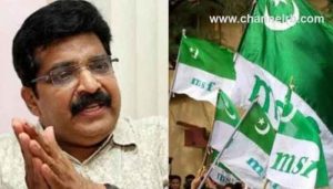 Read more about the article പിണറായി വിജയന് സാരിയും ബ്ലൗസും ഇട്ടാലെന്താ കുഴപ്പം; ലിംഗസമത്വ യൂണിഫോമിന് എതിരെ എം.കെ മുനീർ, കാൾ മാർക്‌സിനേയും ലോക കമ്യുണിസ്‌റ്റ് നേതാക്കൾക്ക് എതിരെയും വ്യക്തിഹത്യ