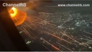 Read more about the article വിമാനം പറന്ന് ഉയര്‍ന്ന് പത്ത് മിനിറ്റിനുള്ളില്‍ എഞ്ചിന്‍ പൊട്ടിത്തെറിച്ചു; അത്ഭുതപ്പെടുത്തി തകര്‍ന്ന എഞ്ചിനുമായി വിമാനം ലാന്‍റ്  ചെയ്തു, ഭീതിജനകമായ നിമിഷങ്ങളുടെ വീഡിയോ പകര്‍ത്തി യാത്രക്കാര്‍