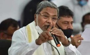 Read more about the article സ്വാതന്ത്ര്യദിനാഘോഷവുമായി ബന്ധപ്പെട്ട് സവര്‍ക്കറുടെ ചിത്രം; സിദ്ധരാമയ്യയെ ഭീഷണിപെടുത്തിയ കേസിൽ കർണാടകയിൽ 16 പേര്‍ അറസ്റ്റില്‍