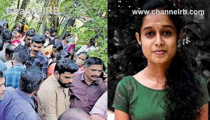 Read more about the article സുജീഷ് സ്‌റ്റേഷനില്‍ കീഴടങ്ങാനെത്തിയത് സൂര്യ പ്രിയയുടെ മൊബൈലുമായി; മരണവിവരം പുറത്തറിയുന്നത് പൊലീസ് വീട്ടിൽ എത്തിയപ്പോള്‍ മാത്രം