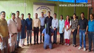 Read more about the article സെക്‌സ് വീഡിയോ കോളിലൂടെ പണം തട്ടാൻ കാള്‍ സെൻ്റെറുകള്‍;​ ഫോണ്‍ ചെയ്‌ത്‌ നഗ്നരായി സ്ത്രീകള്‍,​ കോളേജ് വിദ്യാര്‍ത്ഥിനികള്‍ ഉള്‍പ്പെടുന്ന വന്‍ റാക്കറ്റ് പിടിയില്‍