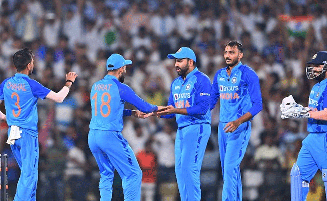 Read more about the article ഓസ്ട്രേലിയക്കെതിരായ ടി-20 പരമ്പര വിജയം; പാകിസ്ഥാന് സ്വന്തമായിരുന്ന റെക്കോർഡ് തിരുത്തി ഇന്ത്യ