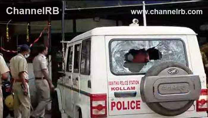 You are currently viewing പൊലീസുകാരും അഭിഭാഷകരും തമ്മില്‍ സംഘര്‍ഷം; കൊല്ലം കോടതി വളപ്പിൽ ജിപ്പ് അടിച്ചു തകര്‍ത്തു