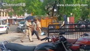 Read more about the article രണ്ടാംഘട്ട റെയ്‌ഡ്‌; കസ്റ്റഡിയിലായത് 240 പി.എഫ്‌.ഐ പ്രവര്‍ത്തകര്‍, ഡല്‍ഹിയില്‍ കര്‍ഫ്യൂ, ക്രമസമാധാനത്തിന് അര്‍ദ്ധ സൈനിക സേന