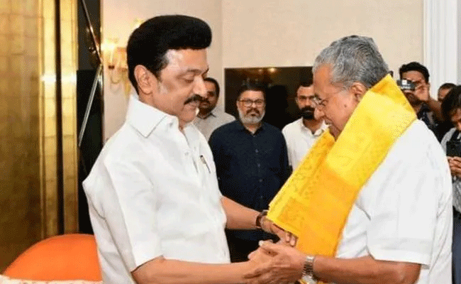 Read more about the article ദക്ഷിണമേഖലാ കൗണ്‍സില്‍ യോഗം: സില്‍വര്‍ ലൈന്‍ പദ്ധതി കാസര്‍കോട് നിന്നും മംഗലാപുരം വരെ നീട്ടണമെന്ന  ആവശ്യവുമായി കേരളം; ചെന്നൈ- കോയമ്പത്തൂര്‍ അതിവേഗ പാത വേണമെന്ന് തമിഴ്‌നാട്