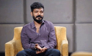 Read more about the article തെറ്റ് സമ്മതിച്ചു;  നടൻ ശ്രീനാഥ് ഭാസിയെ സിനിമയിൽ നിന്ന് മാറ്റി നിർത്താൻ തീരുമാനവുമായി  നിർമാതാക്കളുടെ സംഘടന