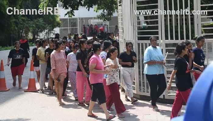 You are currently viewing വിദ്യാര്‍ഥിനി ആണ്‍ സുഹൃത്തിന് അയച്ചത് സ്വന്തം കുളിമുറി ദൃശ്യങ്ങളെന്ന് സര്‍വകലാശാല; സുഹൃത്ത് അടക്കം രണ്ടുപേര്‍ പിടിയില്‍, യൂണിവേഴ്‌സിറ്റി അടച്ചിട്ടു