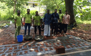 Read more about the article മുളിയാർ വില്ലേജ് ഓഫീസ് റോഡ് ചെങ്കല്ല് പാകി ഗതാഗത യോഗ്യമാക്കി മുസ്‌ലിം യൂത്ത് ലീഗ് വൈറ്റ്ഗാർഡ് പ്രവർത്തകർ