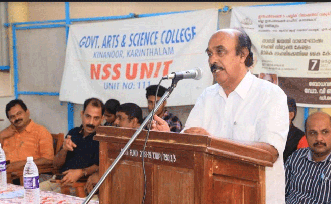 Read more about the article രാജ്യത്തിൻ്റെ  പ്രതീക്ഷ യുവതലമുറയിൽ;  ലഹരിയില്‍ നിന്നും പുതുതലമുറയെ രക്ഷിക്കാന്‍ ചെറുത്ത് നില്‍പ്പ് അനിവാര്യം:  ഇ.ചന്ദ്രശേഖരന്‍ എം.എല്‍എ