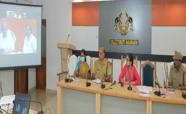 Read more about the article ഇതര സംസ്ഥാന തൊഴിലാളികള്‍ താമസിക്കുന്നയിടങ്ങളില്‍ ലഹരി വിരുദ്ധ ബോധവത്കരണം ശക്തമാക്കണം:മന്ത്രി അഹമ്മദ് ദേവര്‍ കോവില്‍