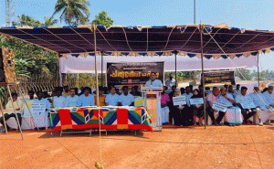 Read more about the article ഹിദായത്ത് നഗറിൽ അടിപ്പാത നിർമ്മിക്കണം; ആക്ഷൻ കമ്മിറ്റിയുടെ നേതൃത്വത്തിൽ പ്രതിഷേധ ധർണ്ണ സംഘടിപ്പിച്ചു