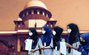 Read more about the article കര്‍ണാടകയിലെ വിദ്യാഭ്യാസ സ്ഥാപനങ്ങളിലെ ഹിജാബ് നിരോധനം;  അന്തിമ തീരുമാനം സുപ്രീം കോടതി ചീഫ് ജസ്റ്റിസിന്റേത്