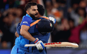 Read more about the article അവസാന ഓവറിലെ അവസാന പന്തുവരെ ആവേശം; കോഹ്ലിയുടെ മികവിൽ പാക്കിസ്ഥാനെതിരെ ഇന്ത്യയ്ക്ക് ത്രസിപ്പിക്കുന്ന വിജയം