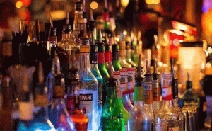 Read more about the article കേരളം നീങ്ങുന്നത്  മദ്യക്ഷാമത്തിലേക്കോ?; ബെവ്‍കോയിലേക്കുള്ള മദ്യ വിതരണം വെട്ടിക്കുറച്ചു