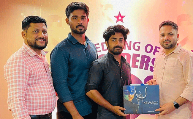 Read more about the article സിറ്റിഗോൾഡ് wow എക്സിബിഷൻ;  ആദ്യ ആഴ്ചയിലെ നറുക്കെടുപ്പിലെ ഭാഗ്യശാലിക്ക് സമ്മാനം നൽകി