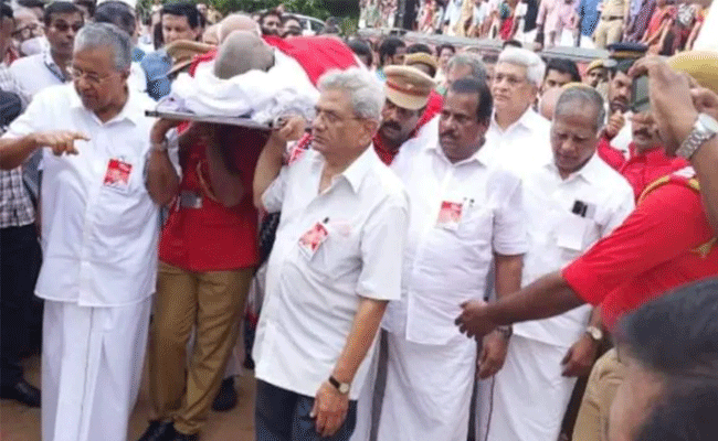 Read more about the article ജ്വലിക്കുന്ന ഓർമ്മയായി മാറി കോടിയേരി ബാലകൃഷ്ണൻ; പാർട്ടിയെ കരുത്തോടെ മുന്നോട്ട് നയിച്ച പ്രിയ സഖാവിന് വിട ചൊല്ലി കേരളം