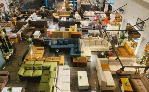 Read more about the article വ്യത്യസ്ഥ ഓഫറുമായി ജനശ്രദ്ധയാകർഷിച്ച് തമാം ഫർണിച്ചർ