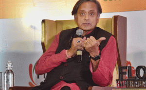 Read more about the article സാധാരണ പ്രവര്‍ത്തകരിലും യുവാക്കളിലും പ്രതീക്ഷ; വലിയ നേതാക്കളുടെ പിന്തുണ പ്രതീക്ഷിക്കുന്നില്ലെന്ന് ശശി തരൂര്‍