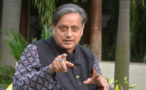 Read more about the article കോണ്‍ഗ്രസിൻ്റെ നിലവിലെ അവസ്ഥയില്‍ തൃപ്തിയുള്ളവര്‍ എനിക്ക് വോട്ടുചെയ്യേണ്ട; പാര്‍ട്ടിയില്‍ കുറേയേറെ ന്യൂനതകള്‍ നിലനില്‍ക്കുന്നു: ശശി തരൂർ