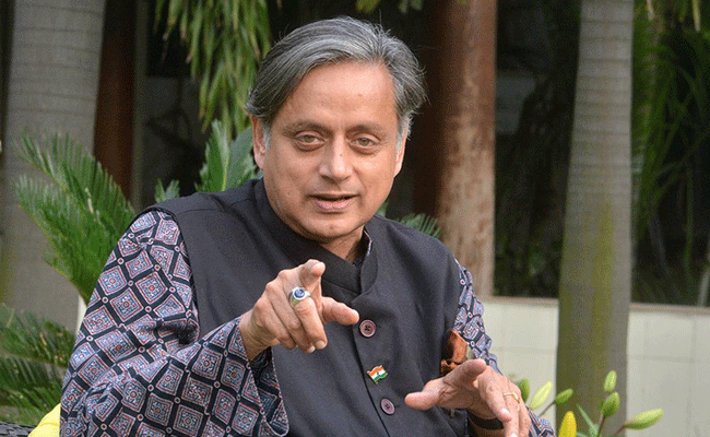 Read more about the article കോണ്‍ഗ്രസിൻ്റെ നിലവിലെ അവസ്ഥയില്‍ തൃപ്തിയുള്ളവര്‍ എനിക്ക് വോട്ടുചെയ്യേണ്ട; പാര്‍ട്ടിയില്‍ കുറേയേറെ ന്യൂനതകള്‍ നിലനില്‍ക്കുന്നു: ശശി തരൂർ