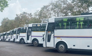 Read more about the article ഏകീകൃത കളര്‍കോഡ് നടപ്പാക്കുന്നതില്‍ ഇളവ് നല്‍കിയ ഉത്തരവ് തിരുത്തി; ടൂറിസ്റ്റ് ബസുകളെല്ലാം നിറം ഉടന്‍ മാറ്റണം