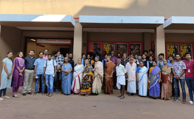 Read more about the article ബെറ്റർ ലൈഫ് ഫൗണ്ടേഷൻ ദ്വൈമാസ ഹാപ്പിനസ്സ് പ്രോഗ്രാം; പരവനടുക്കം സർക്കാർ വൃദ്ധ മന്ദിരത്തിലെ താമസക്കാർക്കായി മാനസികോല്ലാസ പരിപാടി സംഘടിപ്പിച്ചു