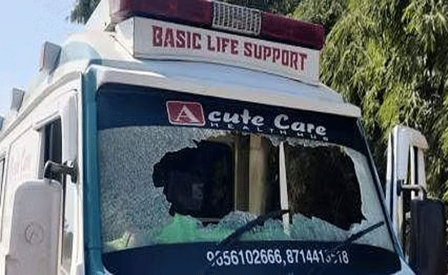 Read more about the article കോഴിക്കോട്ടുനിന്ന് ബിഹാറിലേക്ക് പോയ ആംബുലൻസിന് നേർക്ക് വെടിവെപ്പ്