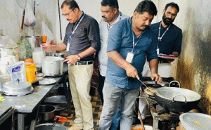 Read more about the article മധൂര്‍ പഞ്ചായത്തിലെ ഹോട്ടലുകളില്‍ പരിശോധന നടത്തി ആരോഗ്യവകുപ്പ്