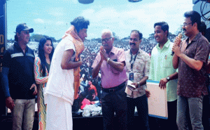 Read more about the article പാലക്കാടിനെ പ്രകമ്പനം കൊള്ളിച്ച് ബോചെയും മറഡോണയും