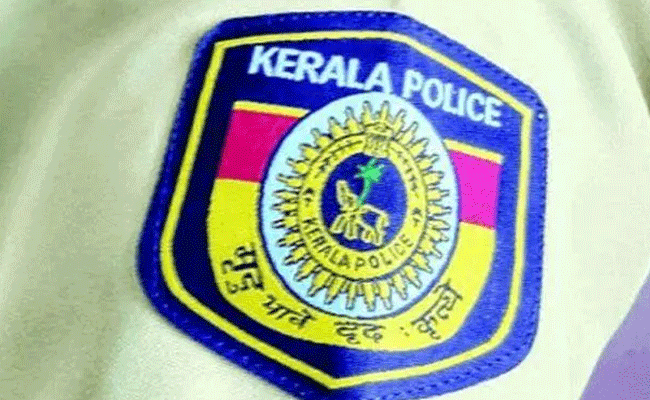 Read more about the article ‘പോലീസ് സേനക്ക് നാണക്കേടും അവമതിപ്പും’; ഇടുക്കിയിൽ കടയിൽ നിന്നും പണം മോഷ്ടിച്ച പോലീസുകാരന് സസ്പെൻഷൻ