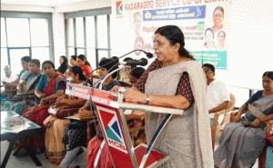 Read more about the article സമൂഹത്തില്‍ സ്ത്രീ സമത്വമുണ്ടാകണമെങ്കില്‍ വീടിൻ്റെ അകത്തളങ്ങളില്‍ ആദ്യം സമത്വമുണ്ടാകണം: വനിത കമ്മീഷന്‍ അധ്യക്ഷ