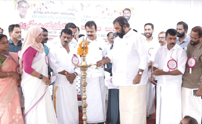 You are currently viewing ഷിരുബാഗിലു സ്‌കൂളിൻ്റെ പുതിയ കെട്ടിടം ഉദ്ഘാടനം ചെയ്തു; ആറ് വര്‍ഷം കൊണ്ട് പത്തര ലക്ഷം വിദ്യാര്‍ഥികള്‍ പൊതുവിദ്യാഭ്യാസ മേഖലയിലെത്തിയതായി മന്ത്രി വി.ശിവന്‍ കുട്ടി