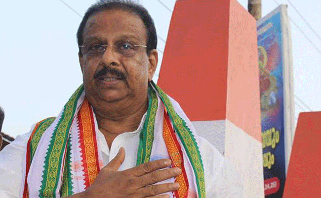 Read more about the article സി.പി.എമ്മിന്‍റെ ക്വട്ടേഷന്‍ ഏറ്റെടുത്ത് കോണ്‍ഗ്രസിനെ വിരട്ടാമെന്ന് പൊലീസ് കരുതണ്ട; സി.പി.എം കായികമായി നേരിട്ടാല്‍ തിരിച്ചടിക്കുമെന്ന് കെ. സുധാകരന്‍