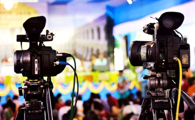 Read more about the article ഇന്‍ഫര്‍മേഷന്‍ പബ്ലിക് റിലേഷന്‍സ്; കാസർകോട് ജില്ലയില്‍ വീഡിയോ സ്ട്രിങ്ങര്‍മാരുടെ പാനല്‍ രൂപീകരിക്കുന്നതിന് അപേക്ഷ ക്ഷണിച്ചു