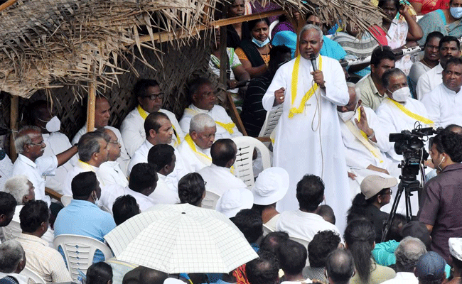 Read more about the article വിഴിഞ്ഞം സമരം; വെെദികന് വിദേശ ബന്ധം; സമരത്തിൽ പോപ്പുലർ ഫ്രണ്ടിൻ്റെ ഇടപെടലുള്ളതായി ഇൻ്റലിജൻസിൻ്റെ റിപ്പോർട്ട്