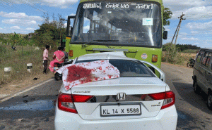 Read more about the article കാസർകോട് തളങ്കര സ്വദേശികൾ സഞ്ചരിച്ച കാർ കർണാടക ഹൂബ്ലിക്ക് സമീപം അപകടത്തിൽപ്പെട്ടു ; മൂന്ന് മരണം; മൂന്ന് പേർക്ക് പരിക്ക്