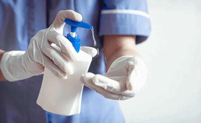 Read more about the article പുതിയ വകഭേദം; കാസർകോട് ജില്ലയിൽ കോവിഡ് വ്യാപനത്തിനെതിരെ ജാഗ്രത പാലിക്കണം: ജില്ലാമെഡിക്കല്‍ ഓഫീസര്‍