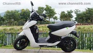 Read more about the article ഒരു മണിക്കൂർ കൊണ്ട് ലോണ്‍; ഒരു രൂപയ്ക്ക് ബാറ്ററി വാറണ്ടി, എക്‌സ്‌ചേഞ്ച് പ്രോഗ്രാം, വില്‍പ്പന ഉയര്‍ത്താന്‍ ഏഥര്‍