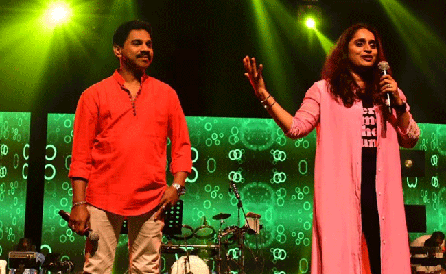 Read more about the article ബേക്കല്‍ അന്താരാഷ്ട്ര ബീച്ച് ഫെസ്റ്റിവൽ: ഇത് നര്‍മ്മത്തിൻ്റെയും പാട്ടിൻ്റെയും ഒപ്പനയുടെയും ആഘോഷരാവ്