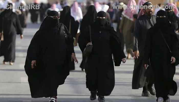 Read more about the article എന്താണ് അബയ? സൗദി അറേബ്യയിൽ മുഖം മുഴുവൻ മറയ്ക്കുന്ന വസ്ത്രങ്ങൾ പരീക്ഷാ ഹാളുകളിൽ നിരോധിച്ചു