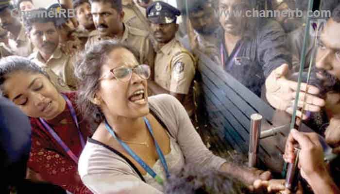 You are currently viewing ഐ.എഫ്.എഫ്.കെ വേദിയിലെ പ്രതിഷേധം; മൂന്ന് വിദ്യാർത്ഥികൾക്കും കണ്ടാലറിയാവുന്ന 30 പേർക്കെതിരെയും കേസ്, മമ്മൂട്ടി ചിത്രത്തിൻ്റെ പ്രദർശനത്തെ ചൊല്ലിയുണ്ടായ തര്‍ക്കത്തെ തുടര്‍ന്നാണ് പ്രതിഷേധം