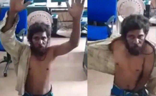 Read more about the article ഒറ്റക്കൈയുമായി യാചന, പരിശോധിച്ചപ്പോൾ രണ്ട് കൈ; മൂന്നാർ മറയൂരിൽ വ്യാജ ഭിക്ഷക്കാരൻ പോലീസ് പി‌ടിയിൽ