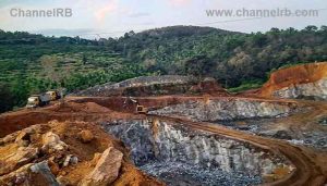 Read more about the article അനധികൃത കരിങ്കല്ല് ക്വാറി‍യില്‍ റെയ്‌ഡ്‌; 72 വാഹനങ്ങള്‍ പിടികൂടി, വയൽ മണ്ണിട്ട് നികത്തിയ ടിപ്പര്‍ ലോറിയും കസ്റ്റഡിയില്‍