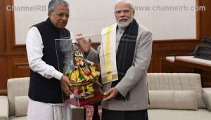 Read more about the article പിണറായി മോദിക്ക് കൃഷ്ണരൂപം സമ്മാനിച്ചു; മുഖ്യമന്ത്രി പ്രധാനമന്ത്രി കൂടിക്കാഴ്‌ച നടത്തി, കെ റെയിൽ പദ്ധതിക്കുള്ള അന്തിമ അനുമതി, സംസ്ഥാനത്തെ സഹായിക്കാൻ വായ്‌പാ പരിധി ഉയർത്തണം ആവശ്യങ്ങൾ ഉന്നയിച്ചു