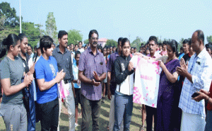 Read more about the article ജഴ്‌സി റെഡി ഇനി മെഡല്‍ ലക്ഷ്യം; നീലേശ്വരം ഇ.എം.എസ്. സ്റ്റേഡിയത്തില്‍ സംസ്ഥാന സ്‌കൂള്‍ കായികമേളയ്ക്കുള്ള ജഴ്‌സി പ്രകാശനം ചെയ്തു