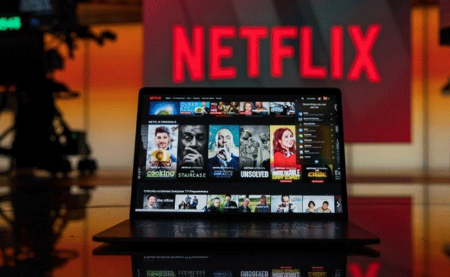 You are currently viewing നെറ്റ്ഫ്‌ളിക്‌സ് ഉപയോഗിക്കുന്നവർക്ക് വൻ തിരിച്ചടി; പാസ്‌വേഡ് ഷെയറിങ് ഇനി നടക്കില്ല; റിപ്പോർട്ടുകൾ ഇങ്ങനെ