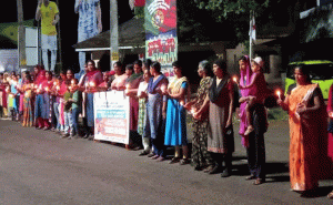 Read more about the article പൊതുയിടം എന്റേതു കൂടിയാണ് ; ഓർമ്മപ്പെടുത്തലിൽ രാത്രി നടത്തവുമായി വനിതാ ശിശു വികസന വകുപ്പ്