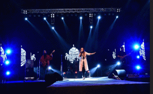 Read more about the article മലബാറിക്കസിൻ്റെ പാട്ടിലലിഞ്ഞ് ബേക്കല്‍; സംഗീത നിശ ആസ്വദിക്കാനെത്തിയത് പതിനായിരങ്ങള്‍